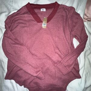 BKE Women's V-Neck Sweater in Rose Red